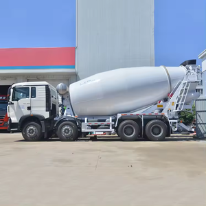 Camion Mobile della betoniera di trasporto del cemento di HOWO Sinotruck 12cbm 8x4 con i pezzi di ricambio - Product Image 2