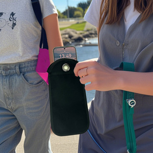 EAS AM/<span class=keywords><strong>RF</strong></span> an toàn <span class=keywords><strong>tag</strong></span> và an ninh chống trộm khóa phụ kiện cho điện thoại di động túi trên trường/Thư Viện/lớp học - Product Image 6