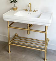 Suites de Luxe Décoration Intérieure de Style Français Meubles en Métal Pieds de Table Lavabo en Céramique avec Structure en Métal Fabriqué sur Mesure