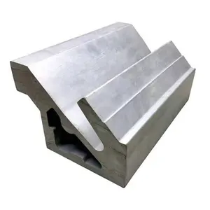 Profilo di estrusione di alluminio di Base di installazione dell'attrezzatura meccanica di profilo di alluminio di grande sezione