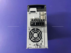 Variador de Frecuencia VLT AutomationDrive Serie FC-360, 134F2993 FC-360H1K5T4E20H2BXCDXXSXXXXA0BX, 1.5KW/2HP, 3PH, 380-480VAC, VFD FC-360H1K5T4E - Product Image 4
