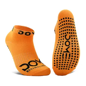 Wholesale Free Shipping Anti-slip Grip Socks For Trampoline Jumping