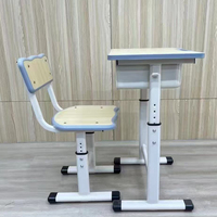 Bureau et chaise d'école réglables avec plateau facile à nettoyer et structure thermolaquée pour les élèves