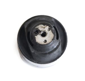 Supporto motore 1242401517 per Mercedes Benz <span class=keywords><strong>190</strong></span> W201 <span class=keywords><strong>W124</strong></span> - Product Image 2