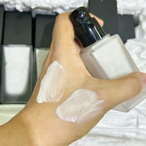 Base que cambia de color Ligero Impermeable Hidratante de larga duración Control de aceite Base correctora - Product Image 4