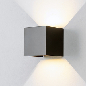 Applique murale extérieure carrée, étanche, éclairage réglable vers le haut et vers le bas, pour couloir, salle de bain, utilisation extérieure, design simple et moderne - Product Image 3