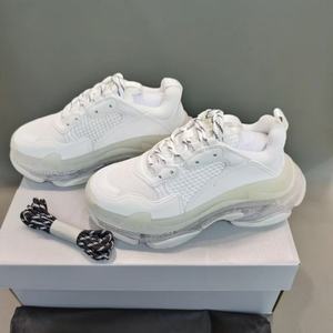 Zapatos deportivos de plataforma de color liso con tacón alto, zapatillas de tenis modernas y lujosas, zapatos casuales de exterior sencillos y a la moda. - Product Image 3