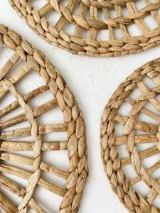 Lot de 3 paniers muraux tressés bohèmes en jacinthe d'eau, artisanaux, écologiques, décoratifs pour la décoration de ferme - Product Image 4