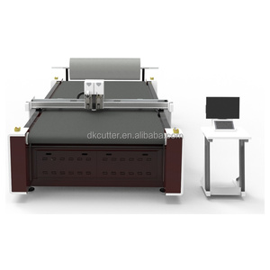 <span class=keywords><strong>Table</strong></span> de découpe textile automatique avec couteau traceur, machine à pompe motorisée, haute précision 0,1 mm, épaisseur de tissu jusqu'à 200 mm pour toile et tissus. - Product Image 1