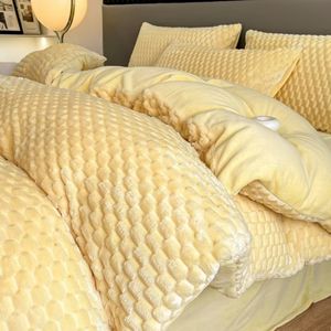 Ensemble <span class=keywords><strong>de</strong></span> literie trois pièces en polaire corail élégant et exquis 2024 avec une douceur et un confort suprêmes pour la décoration <span class=keywords><strong>de</strong></span> la maison - Product Image 5