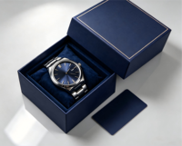 Boîte cadeau de luxe pour montre bleu marine avec surpiqûres dorées, logo personnalisé, emballage rigide en papier, doublure en velours, pelliculage mat et éponge
