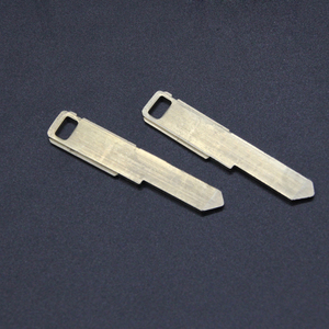 อุปกรณ์เสริมใน<span class=keywords><strong>รถ</strong></span>ยนต์ทั่วไป<span class=keywords><strong>ราคา</strong></span>ต่ำชุบนิกเกิลทองเหลืองสีเงิน<span class=keywords><strong>กุญแจ</strong></span><span class=keywords><strong>รถ</strong></span>ที่กำหนดเองกุญแจ<span class=keywords><strong>รถ</strong></span>พลิกใบมีด - Product Image 2