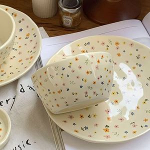 China Custom Made Floral Patterned Ceramic Tableware Wholesale French Beige Ceramic Tableware - Product Image 3