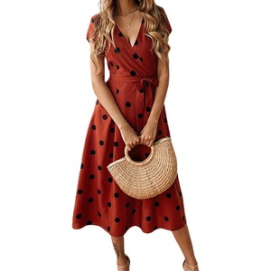 เดรสลำลองผู้หญิงสไตล์ยุโรปอเมริกันสำหรับฤดูใบไม้ผลิและฤดูร้อน ลายจุดยาวผูกเอว แต่งลูกไม้ - Product Image 4