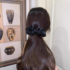 Pince à cheveux banane en satin français avec nœud, antidérapante à dents, pour queue de cheval torsadée, en plastique et tissu, accessoire de fête - Product Image 5