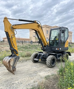 Excavatrice hydraulique sur roues d'occasion à faible nombre d'heures de fonctionnement, 6 tonnes, godet de 0,23 m³, modèle XE60WGH, 48 kW, pour travaux municipaux et de jardinage - Product Image 5
