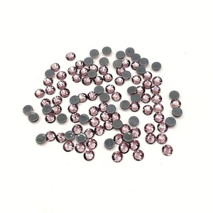 Lot de 20 couleurs de strass thermocollants, 1440 pièces, en verre cristal AB, à dos plat pour vêtements - Product Image 4