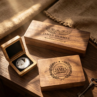 Boîte de présentation personnalisée en noyer pour pièces de monnaie, support en bois gravé sur mesure pour pièces de monnaie de collection avec doublure en velours, étui cadeau pour collectionneur