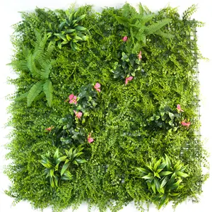 전체 판매 UV 처리 잔디 녹색 벽 플라스틱 교수형 회양목 패널 벽 장식용 인공 식물 잔디 벽