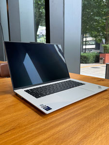 <span class=keywords><strong>Lenovo</strong></span> <span class=keywords><strong>Think</strong></span> <span class=keywords><strong>Pad</strong></span> X9 Aura AI 14 Ultra 9 288V 32GB RAM 1TB 2TB SSD 14 pulgadas 2,8 K Oled Personal Thin Laptop - Product Image 3