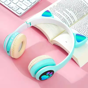 Venta al por mayor estéreo de la película de la música de los auriculares de color de la luz del gato corte de la pata de los auriculares luminosos TWS inalámbrico de los auriculares de la <span class=keywords><strong>VIV</strong></span>-23M - Product Image 4