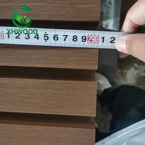 Revêtement mural WPC co-extrusion de haute qualité Panneau cannelé à lattes composites <span class=keywords><strong>en</strong></span> bois et plastique pour panneau de conception extérieure - Product Image 6