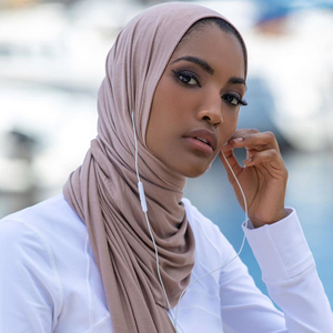 2026 Custom <span class=keywords><strong>Fashion</strong></span> One Loop Instant Chiffon <span class=keywords><strong>Hijab</strong></span> Makkelijk te dragen oordopjes sjaal shawls Premium rekbare jersey sjaal - Product Image 3