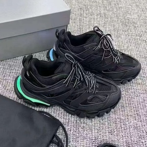 [Offre Spéciale] Baskets lumineuses LED TRACK 3.0 – Chaussures décontractées pour hommes en maille respirante, de marque de créateur, à lacets, de haute qualité - Product Image 6