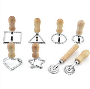 Ensemble coupe-biscuits en acier inoxydable presse à pâtes Kit de fixation <span class=keywords><strong>pour</strong></span> cuisine fabricant de raviolis <span class=keywords><strong>moule</strong></span> outil <span class=keywords><strong>ravioli</strong></span> jeu de timbres ensemble de roues de pâtisserie - Product Image 2