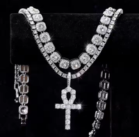 Collier Pendentif Croix Hip Hop Plaqué Or et Argent avec Zircons Cubiques, Style Bling Doré pour Rappeurs, Vente en Gros