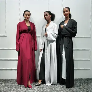 Großhandel arabische türkische Jilbab Dubai lange muslimische Frauen islamische Kleider einfache weiße Farbe neueste Designs beten einfache schwarze Abaya