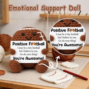 Peluche de Mini Balón de Fútbol Tejido a Crochet, Reafirmante y Reconfortante, Perfecto para Aficionados al Fútbol de Todos los Géneros y un Gran Regalo para las Fiestas - Product Image 6