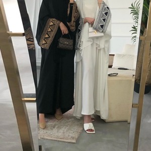 Modesti abiti kaftani aperti da donna estivi Eid bianco nero ricamato stile Dubai Muslim per abbigliamento islamico gratuito autunnale - Product Image 3