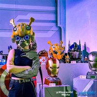 Casco Killerbody Bumblebee, Máscara Transformable 1:1, con Luces LED y Control por Botones, en Chino/Inglés