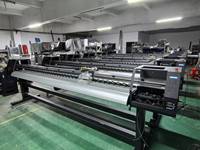 Imprimante grand format à solvant commerciale de 2,5 m avec 2 têtes d'impression pour la production de bannières en vinyle rétroéclairées pour panneaux publicitaires