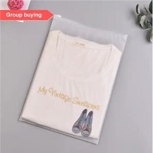 Venta al por mayor de ropa de embalaje Poly Slider cremallera bolsa mate esmerilado plástico camiseta sujetador almacenamiento personalizado reutilizable mujeres pantalones suministro - Product Image 2