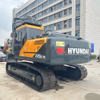 Excavatrice sur chenilles Hyundai 220LC-9S d'occasion, haute performance et fiable, pour projets de construction