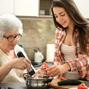 Offre Spéciale – Moulin Électrique en Verre Transparent pour Sel et Poivre – Vente en Gros - Product Image 4