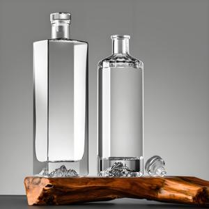 도매 500ml 평면 유리 병 그라디언트 색상 위스키 브랜디 보드카 주스 영혼 저장을위한 화산 바닥 사각형 디자인 - Product Image 5