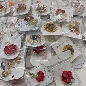 ブローチ服デザイナー女性用スーツ合金ラインストーンカスタマイズGg V CCレターブローチ - Product Image 6