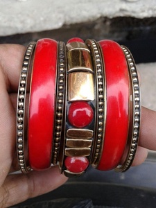 Brazaletes de latón de resina de estilo Vintage moderno, pulseras con dijes de moda de diseño único, regalos elegantes para fiestas de mujeres - Product Image 4