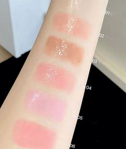 Protector Solar Mineral en Gel con Cambio de Color Cute Bunny Milky Dew, Tamaño Viaje, Iluminador y Rubor para Piel Clara con Acabado Dewy - Product Image 2