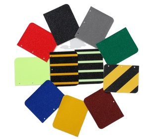 <span class=keywords><strong>Bande</strong></span> <span class=keywords><strong>antidérapante</strong></span> en PVC robuste <span class=keywords><strong>pour</strong></span> marches d'escalier, 50 mm, noir et jaune, avec adhésif sensible à la pression, <span class=keywords><strong>pour</strong></span> une utilisation en zone de sécurité et d'avertissement - Product Image 1