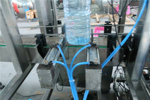 קו מילוי בקבוק מים מינרליים 5 ליטר מילוי מי שתייה ומכונה - Product Image 3