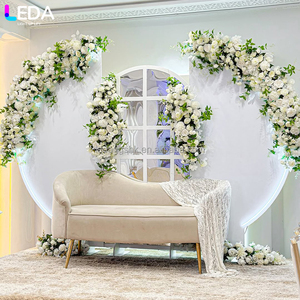 ฉากหลังดอกไม้ทรงกลมอะคริลิคสีขาวขนาดใหญ่พร้อมไฟ LED สำหรับงานแต่งงาน LEDA Wedding Party Decor - Product Image 4
