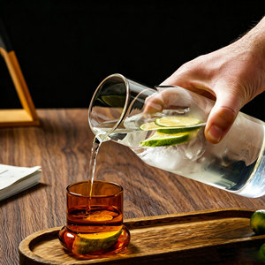 Caraffa in Vetro Borosilicato Resistente al Calore con Coperchio Rimovibile, Versatile per Caffè, <span class=keywords><strong>Limonata</strong></span> e Infusi Freddi - Product Image 4