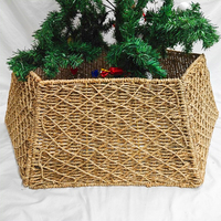 Jupes de base de sapin de Noël modernes en rotin naturel tressé à la main pour décoration intérieure et événements