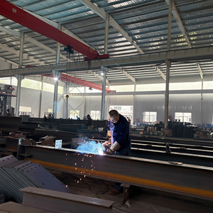 Estructura de acero Granero Taller prefabricado Casas prefabricadas Hormigón China Cobertizo de bajo costo Almacenamiento al aire libre - Product Image 1