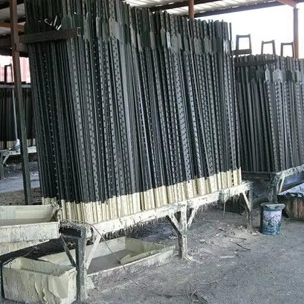 Wholesale Durable Anti Corrosion Heavy Duty Green Painted Galvanized Powder Coated T Post with Holes