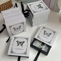 Caja de Joyería Extraíble con Superficie Brillante y Estampado de Mariposas, Inserto Flotante de PE, Logotipo Personalizado, Caja de Almacenamiento para Colgantes y Pendientes